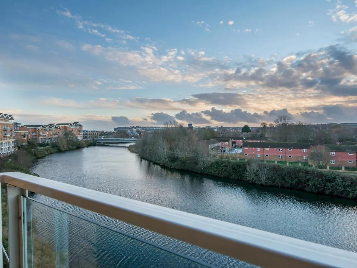 Pass The Keys Lovely 2 Bedroom Apartment In The Bay With A View Cardiff United Kingdom