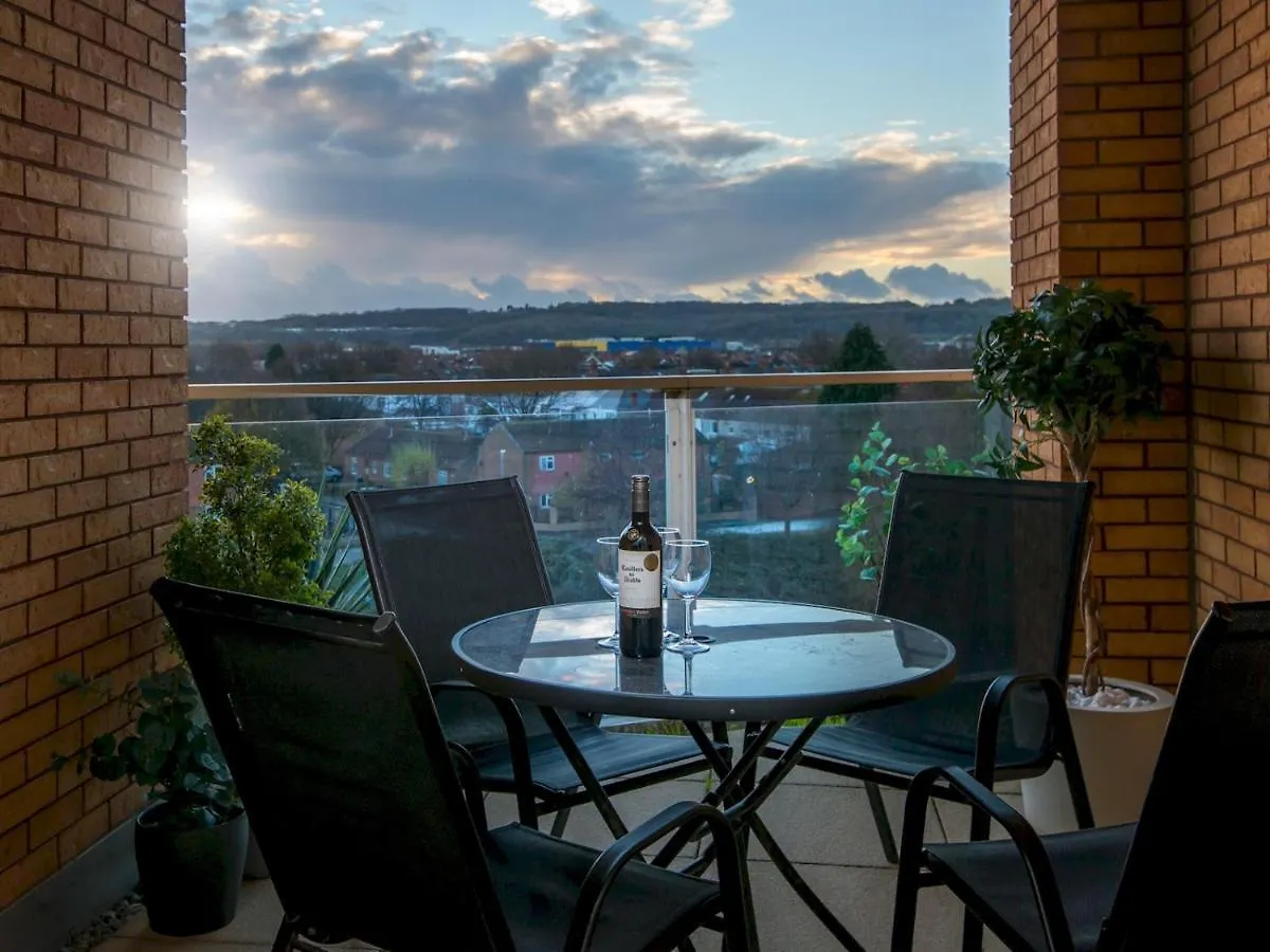 Pass The Keys Lovely 2 Bedroom Apartment In The Bay With A View Cardiff