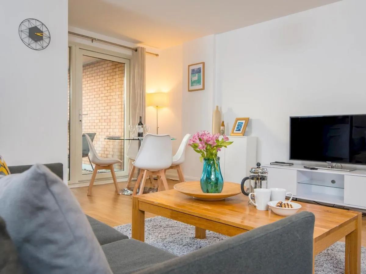 Pass The Keys Lovely 2 Bedroom Apartment In The Bay With A View Cardiff